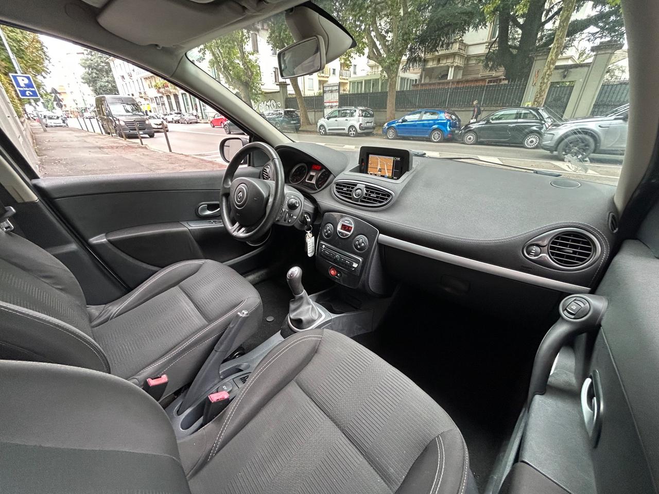Renault Clio SporTour 1.2 16V Dynamique EURO 5 - 82.000KM!!!