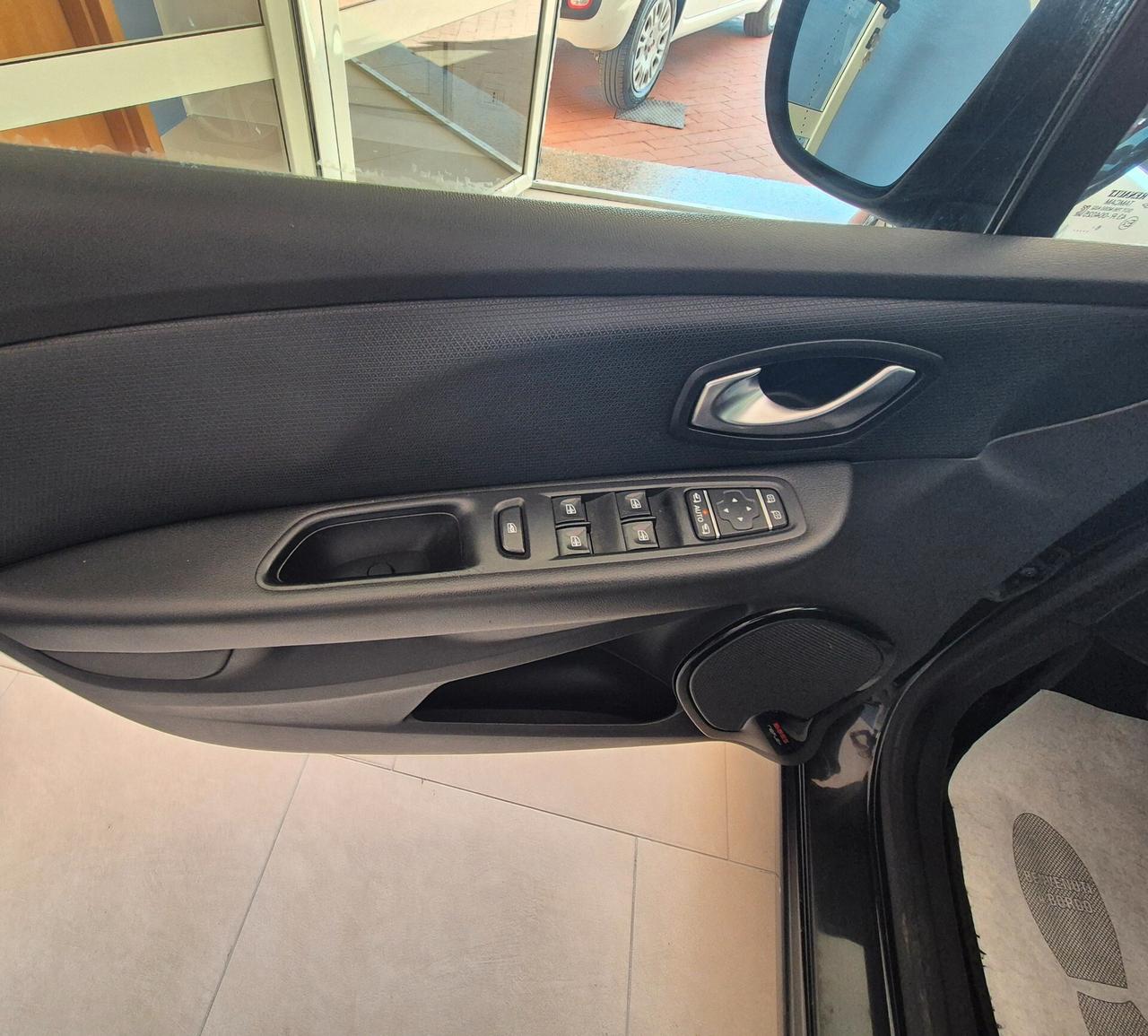 Renault Clio dCi 8V 75CV Start&Stop 5 porte Energy Zen Start&Stop 5 porte Energy Zen