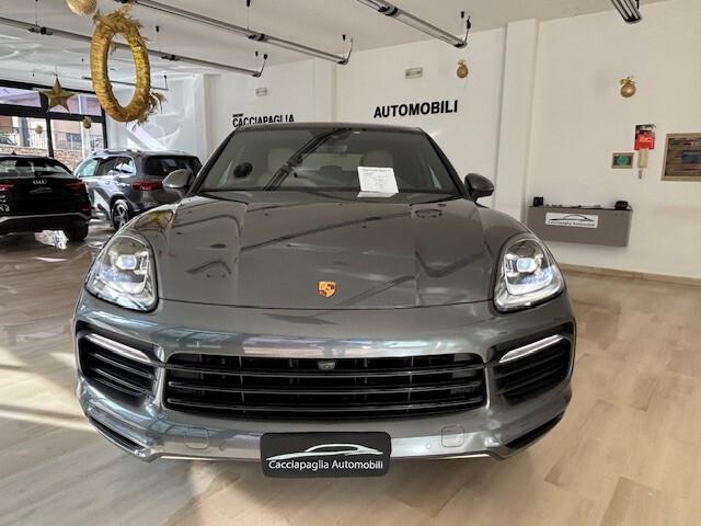 Porsche Cayenne Coupé 3.0 V6 E-Hybrid Platinum Edition 340CV