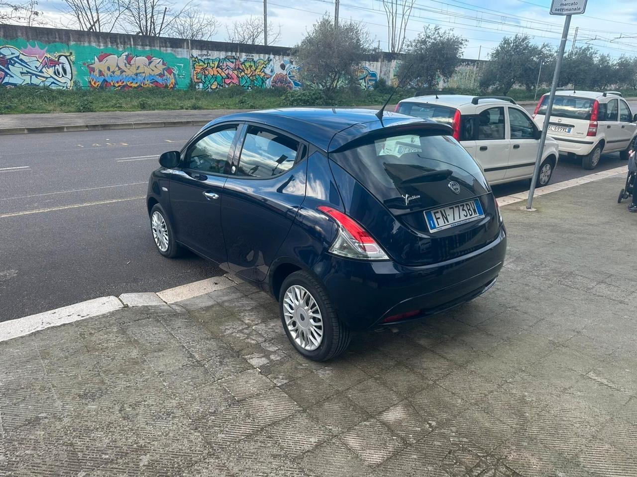 Lancia Ypsilon 1.2 69 CV 5 porte GPL Ecochic Gold