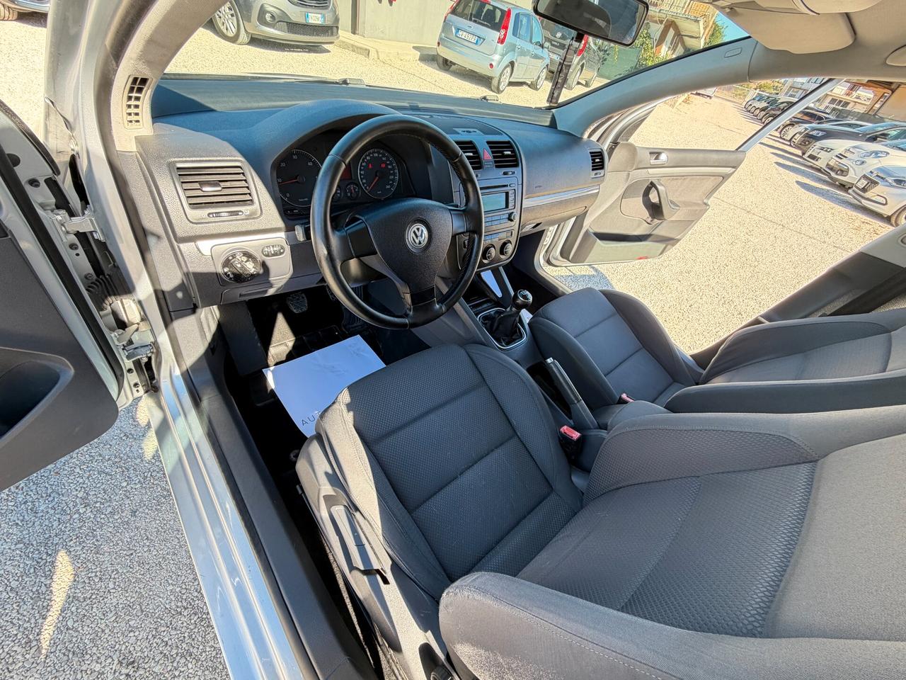 Volkswagen Golf 1.9 TDI 5p. Sportline 77 kw 105 cv 274.805 km