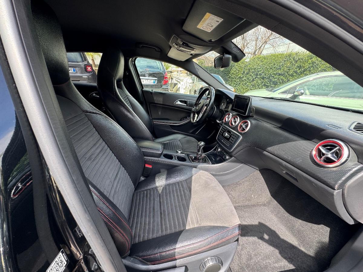 MERCEDES Classe A 180 CDI Dark Night Edition