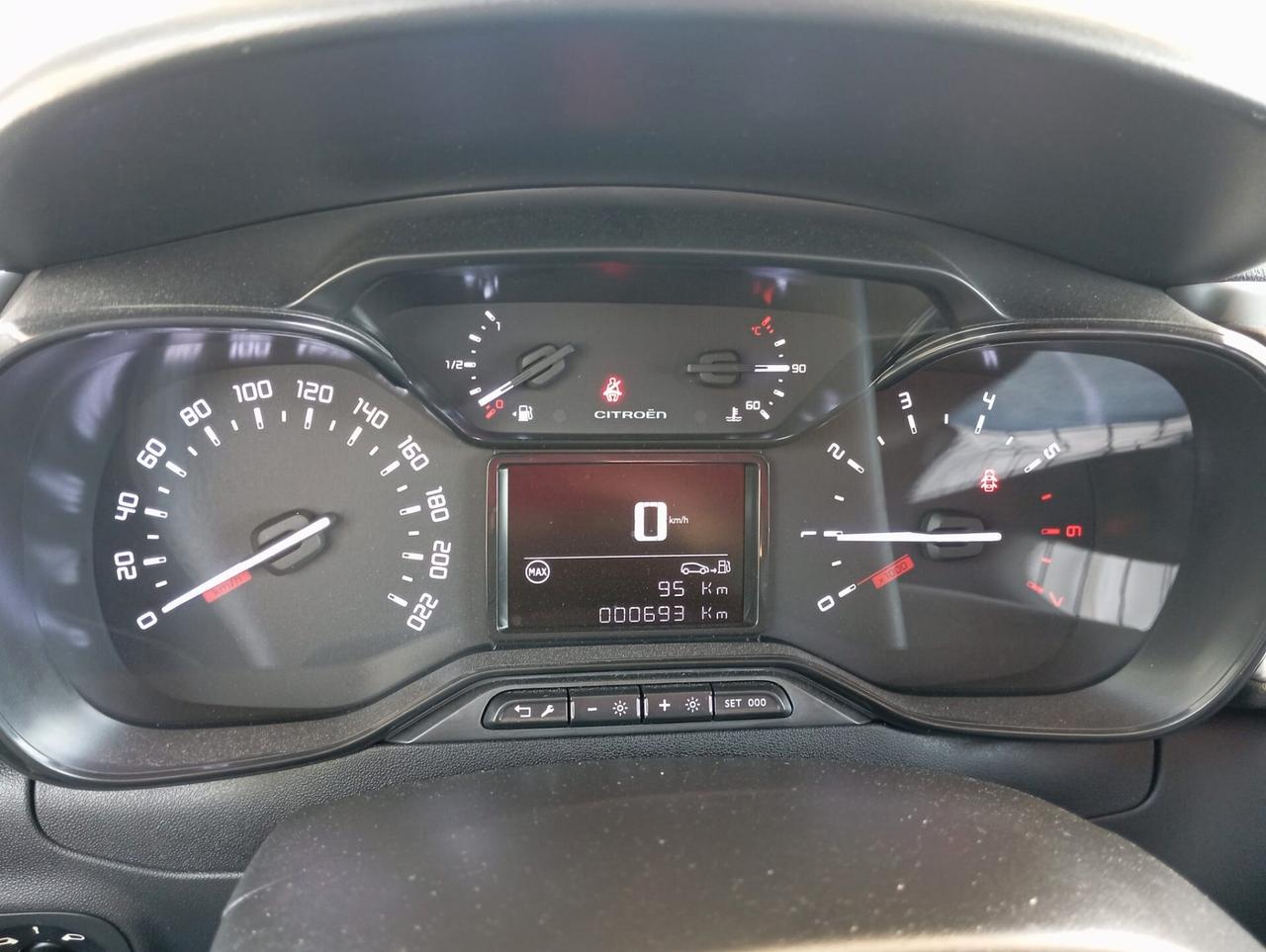 Citroen C3 PureTech 83 S&S You SOLO 692 KM???