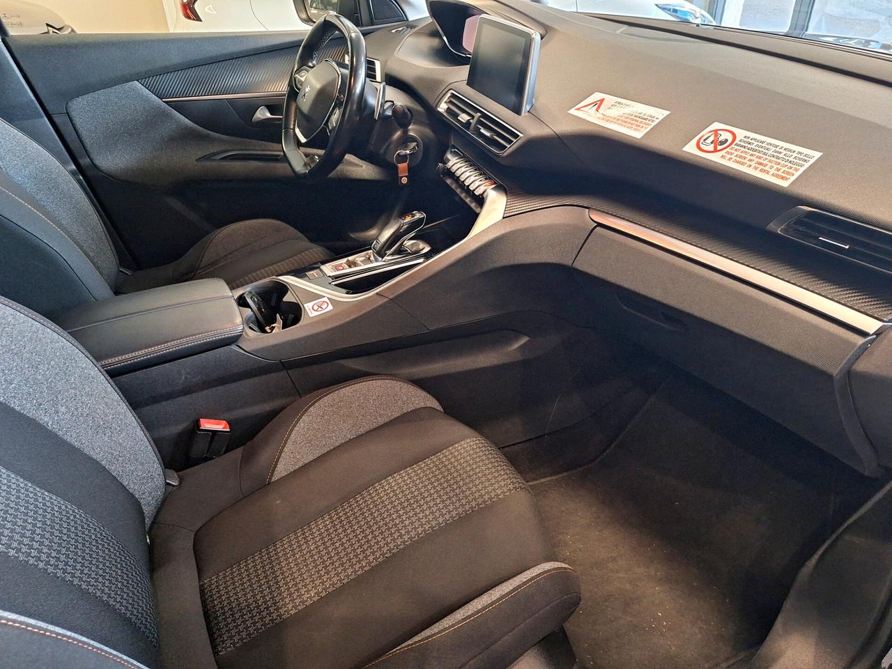 Peugeot 3008 BlueHDi 130 S&S EAT8 Allure