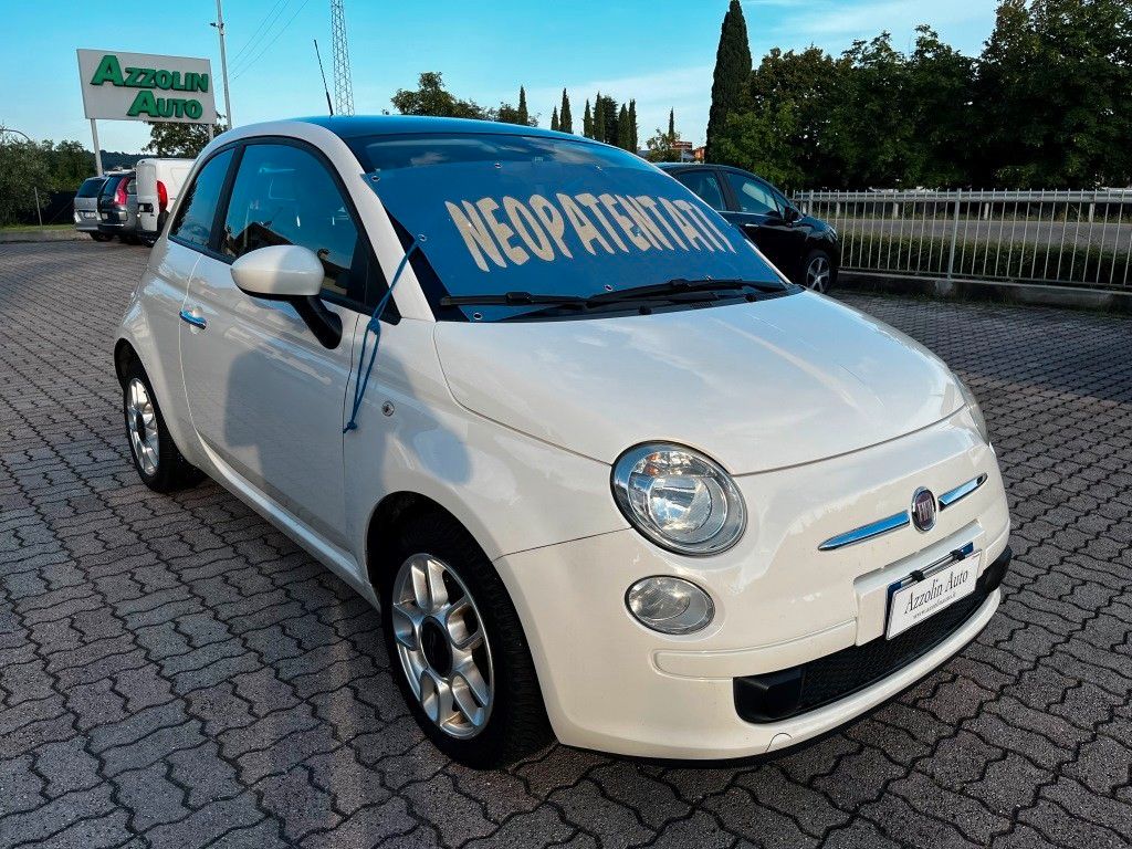 FIAT 500 LOUNGE 1.2 BENZINA SI A NEOPATENTATI