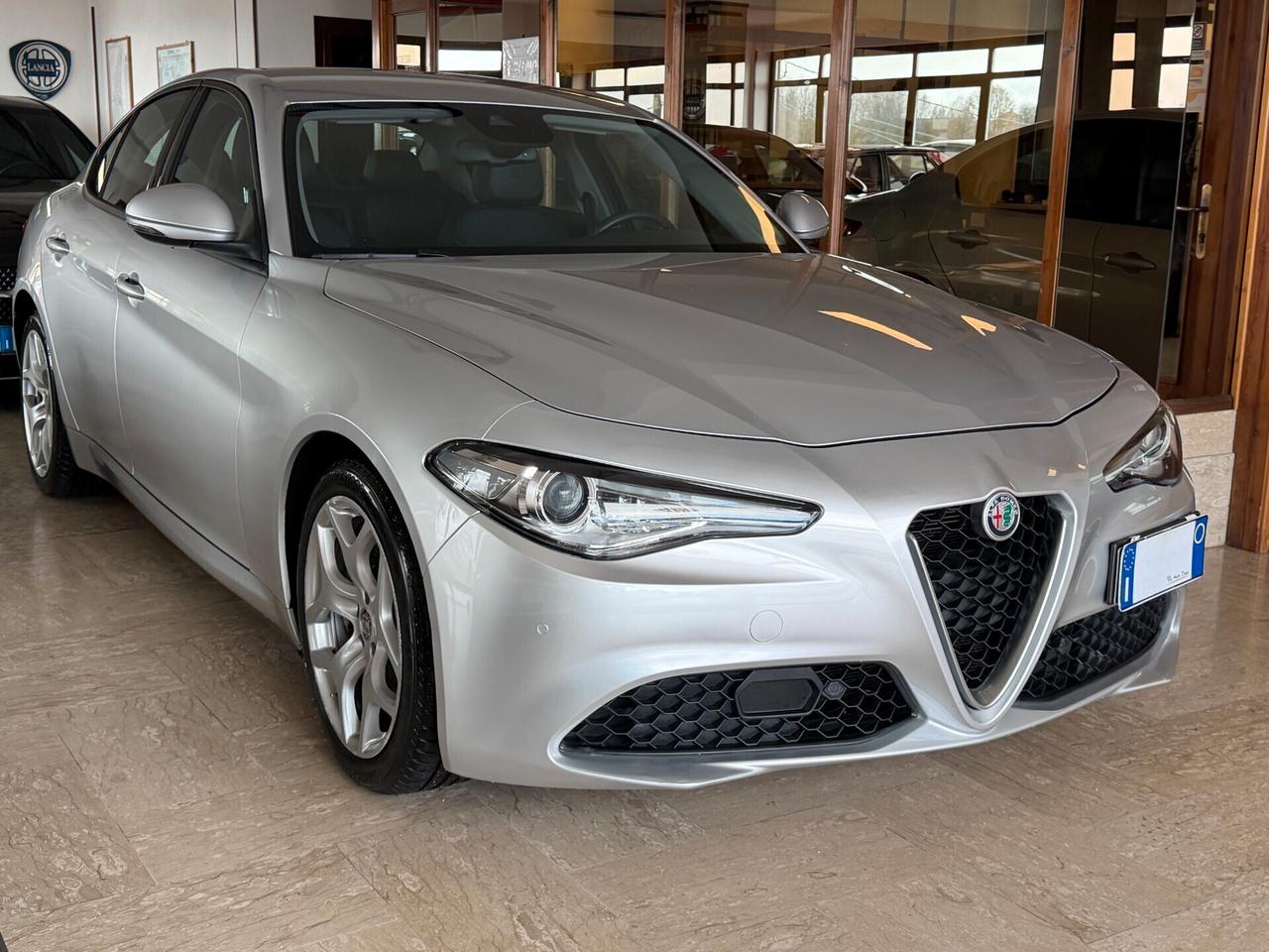 Alfa Romeo Giulia 2.2 TURBODIESEL 160 cv. AT8 EXECUTIVE (Nav)
