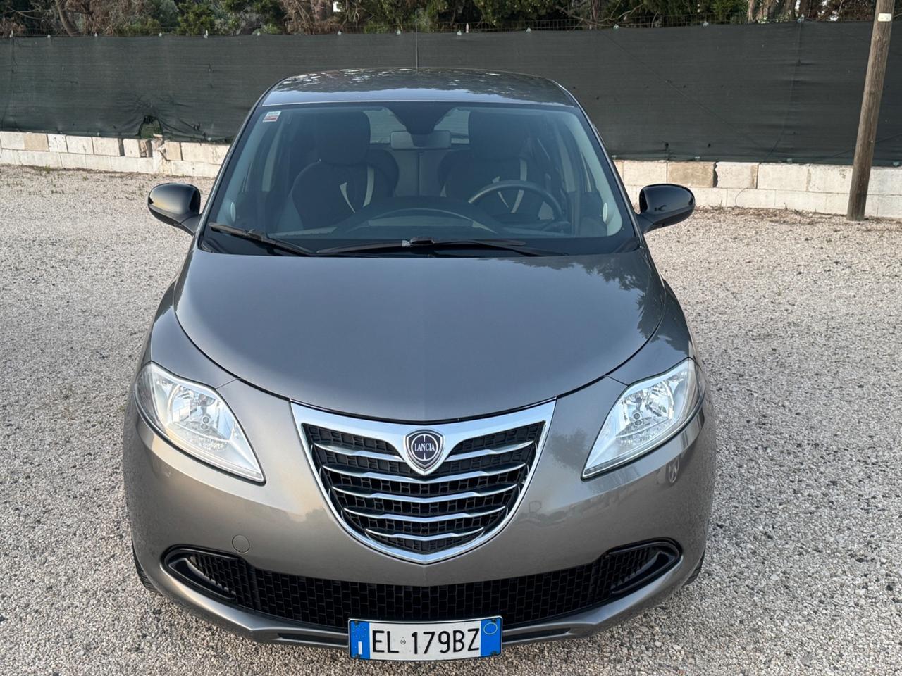 Lancia Ypsilon 1.2 69 CV 5 porte S&S Gold