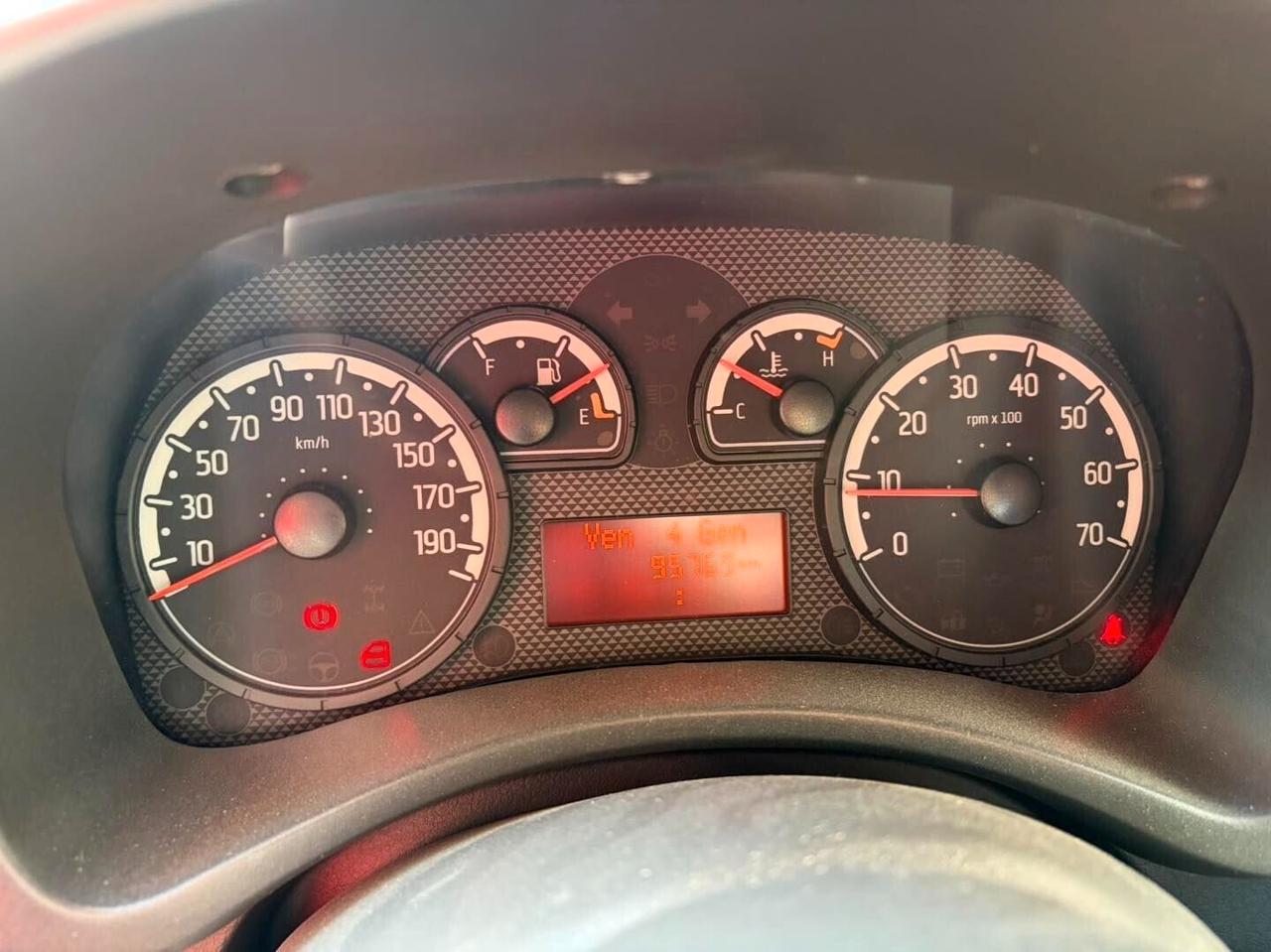 Fiat Panda 1.3 MJT 16V DPF 4x4 Climbing