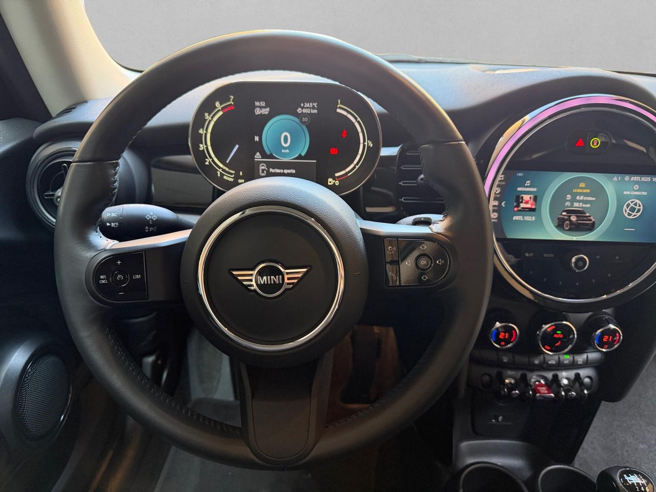 Mini 3 Porte Cooper Essential 1.5 Twin Power Turbo " Cambio Manuale "