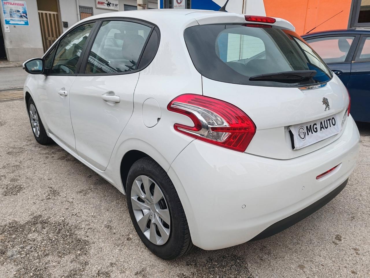 Peugeot 208 1.4 HDi 68 CV 5 porte