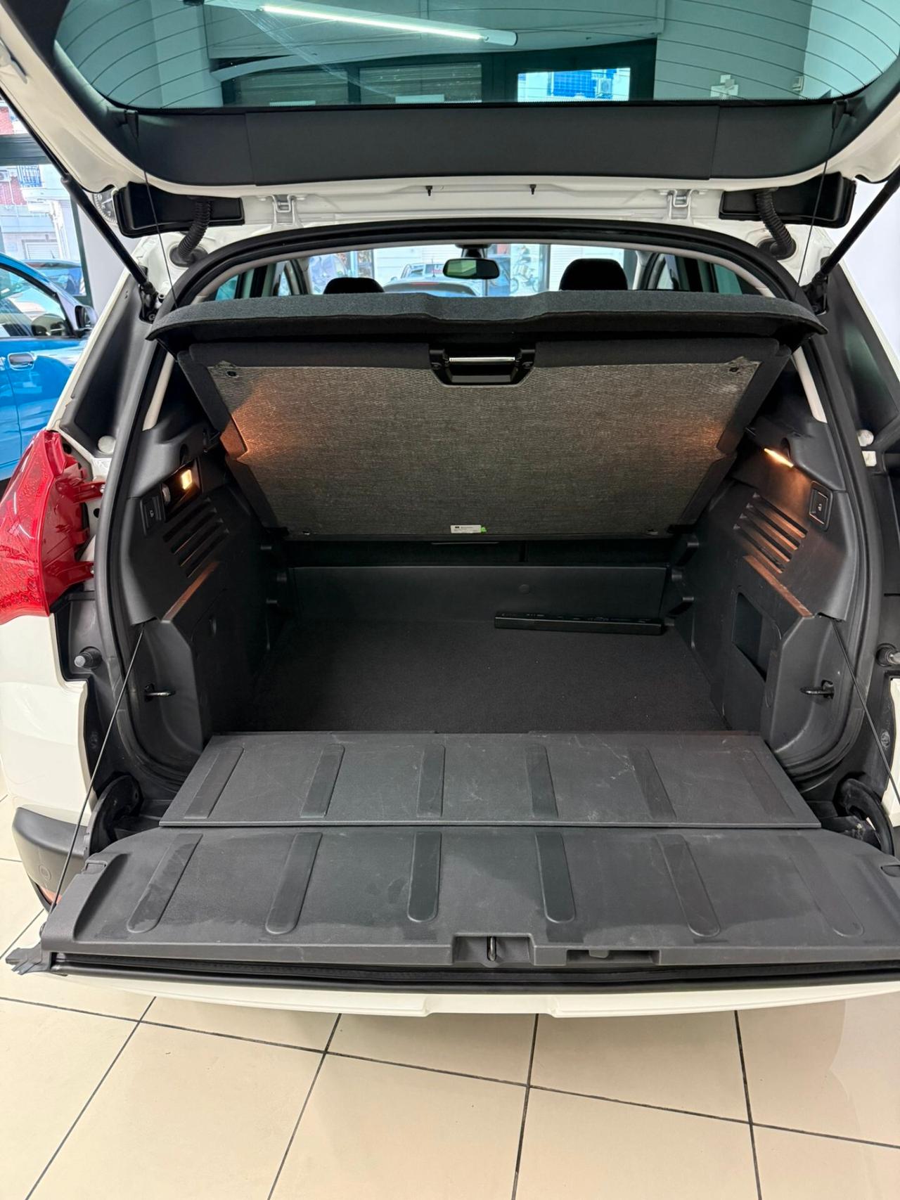 Peugeot 3008 1.6 HDi 115CV Allure