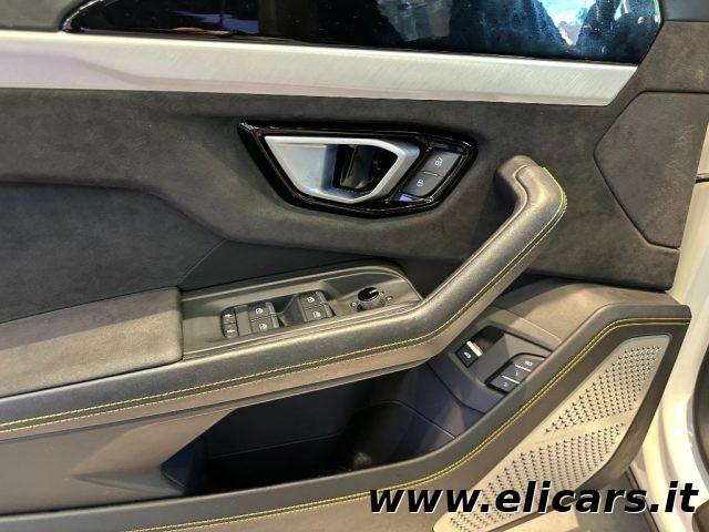 LAMBORGHINI Urus 4.0