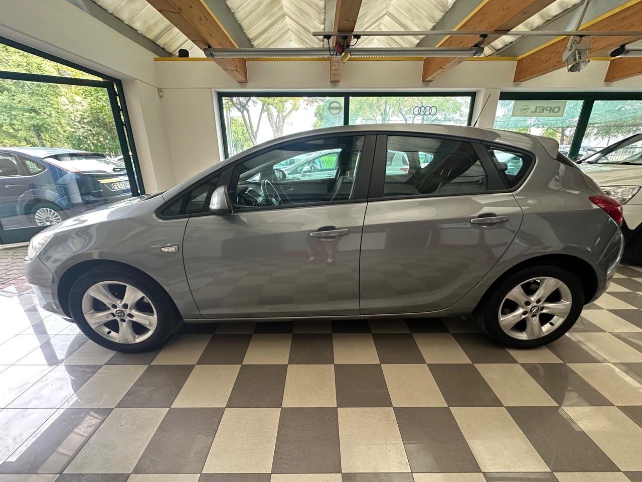 Opel Astra 1.7 CDTI 110CV 5 porte Cosmo