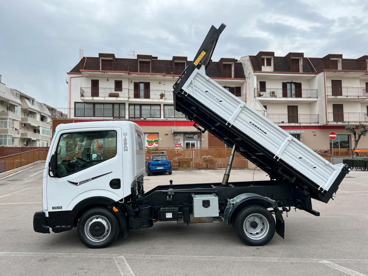 NISSAN CABSTAR 35.13 RIBALTABILE TRILATERALE