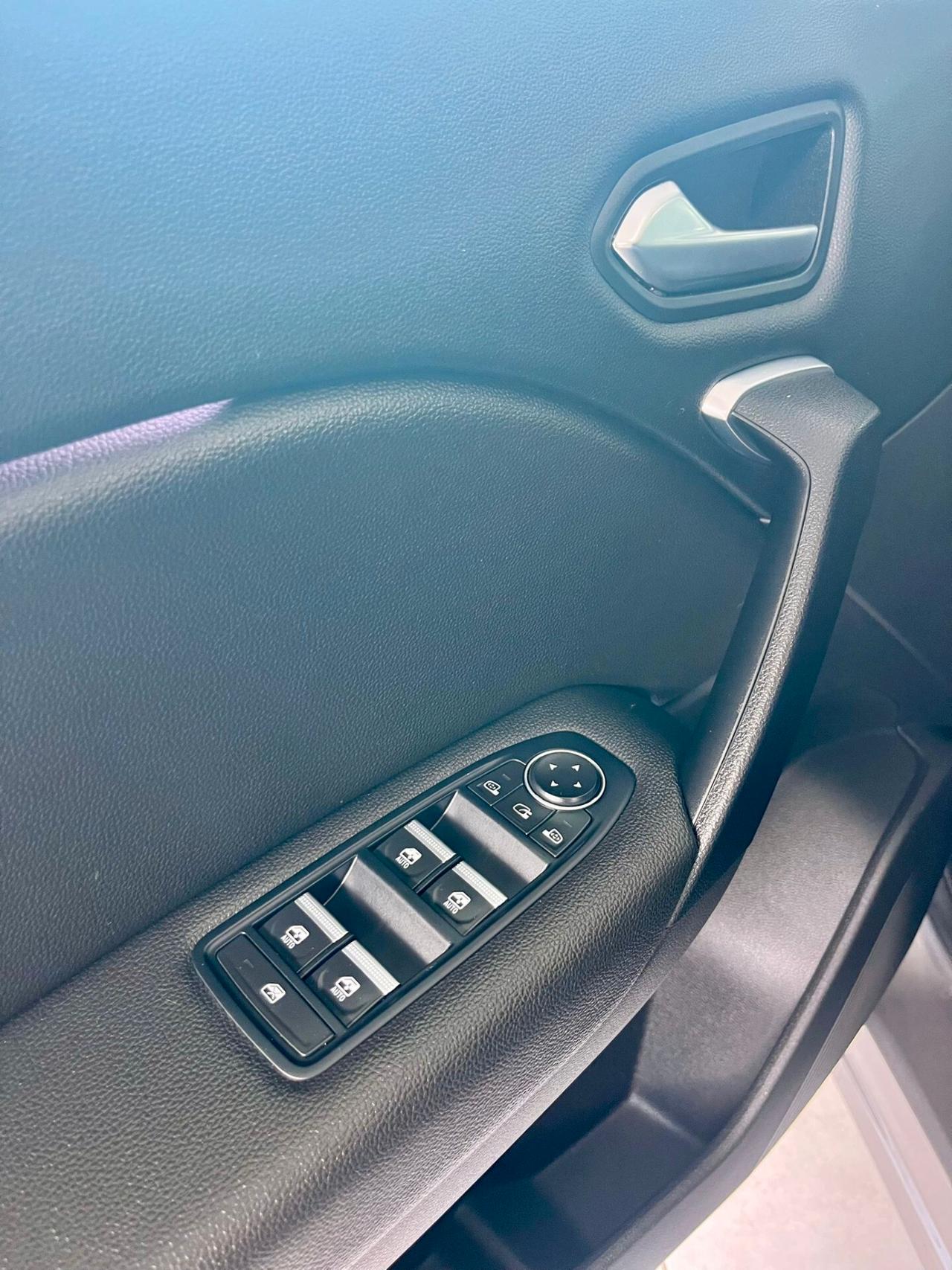 Renault Captur Plug-in Hybrid E-Tech 160 CV Intens