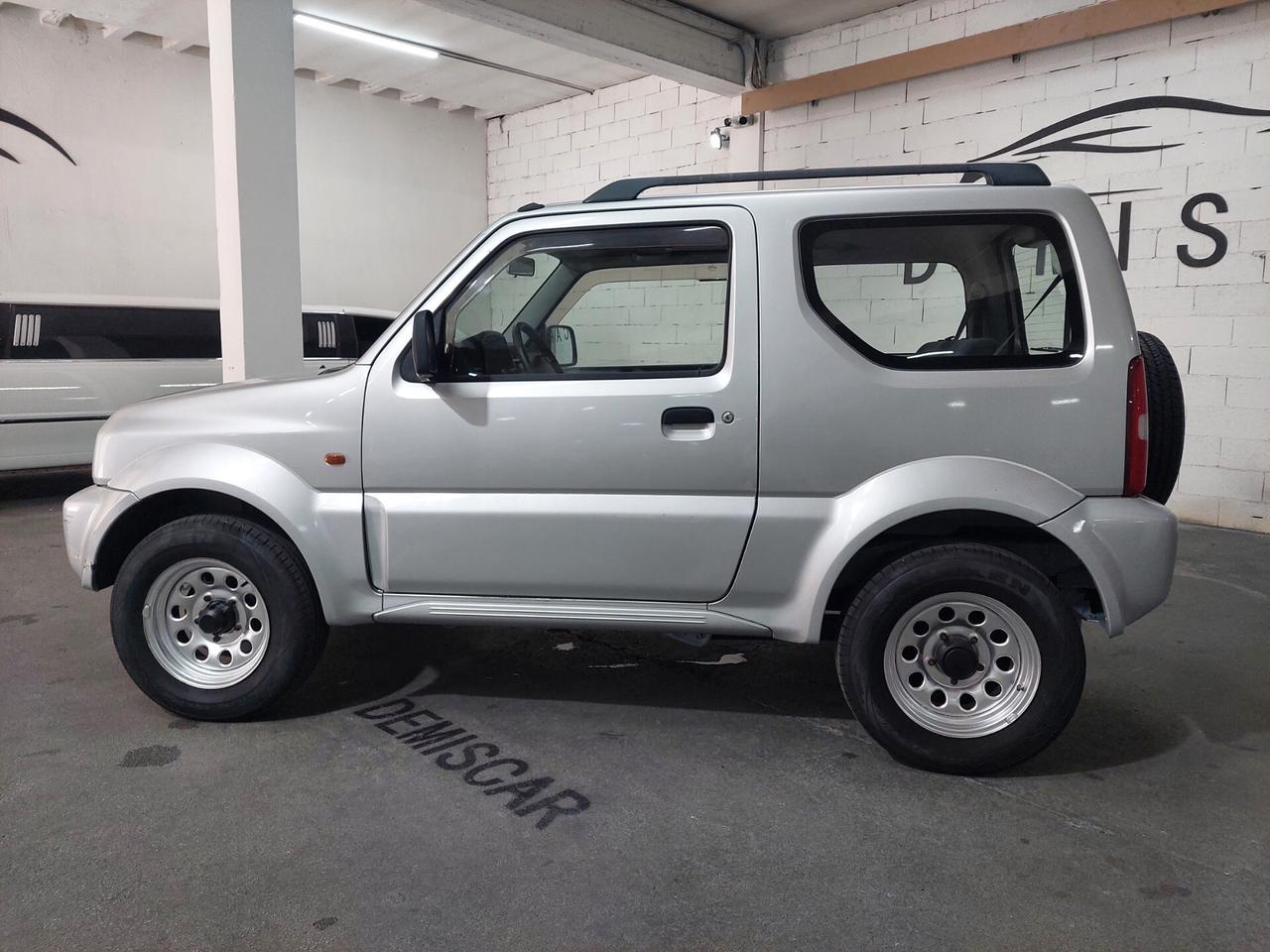 Suzuki Jimny 1.3i 16V cat 4WD JLX