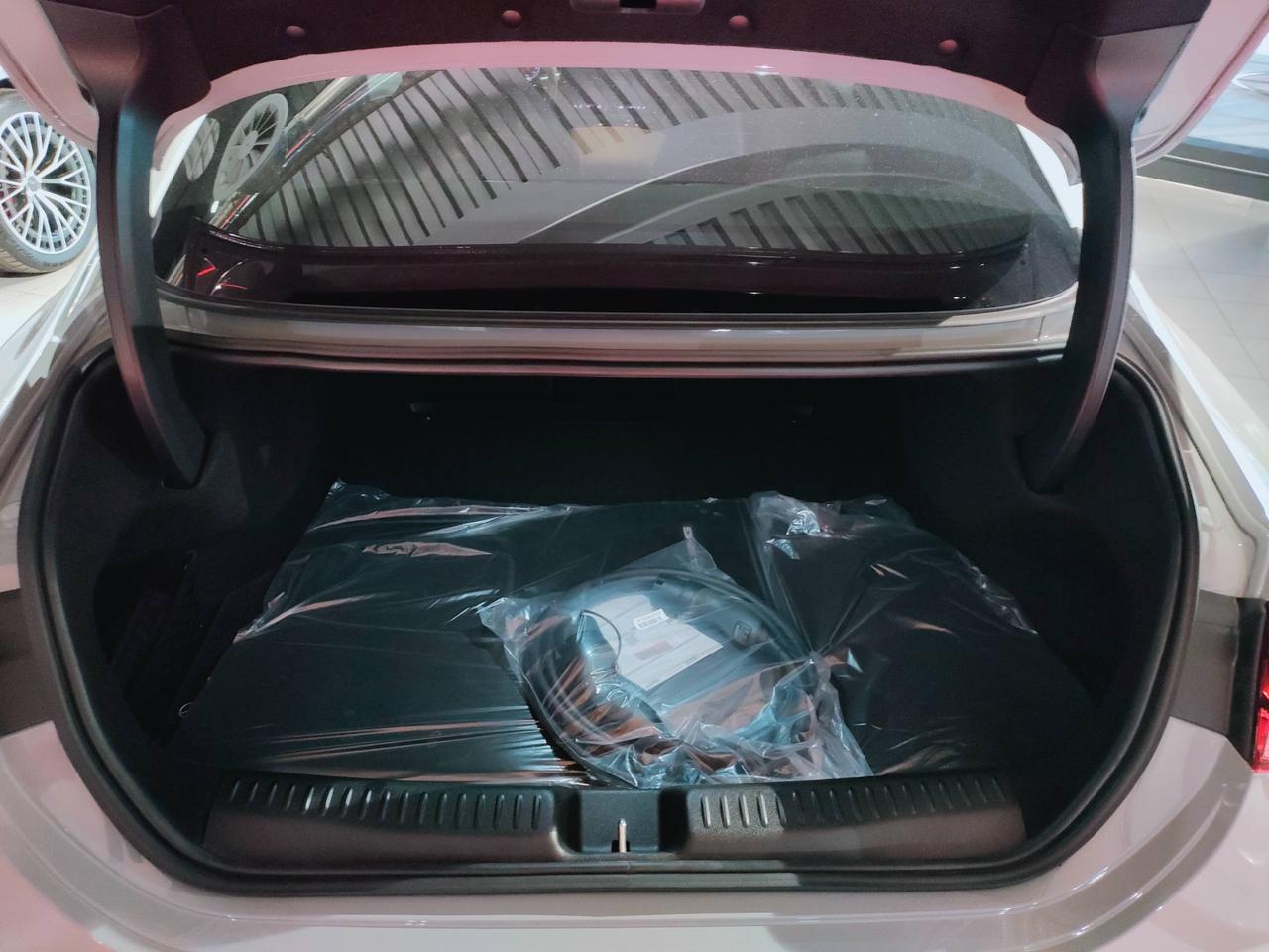 Mercedes-Benz CLA 250+ con tecnologia EQ