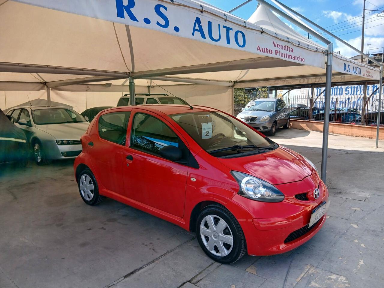 TOYOTA Aygo 1.0b 5p soli km114000 full 05