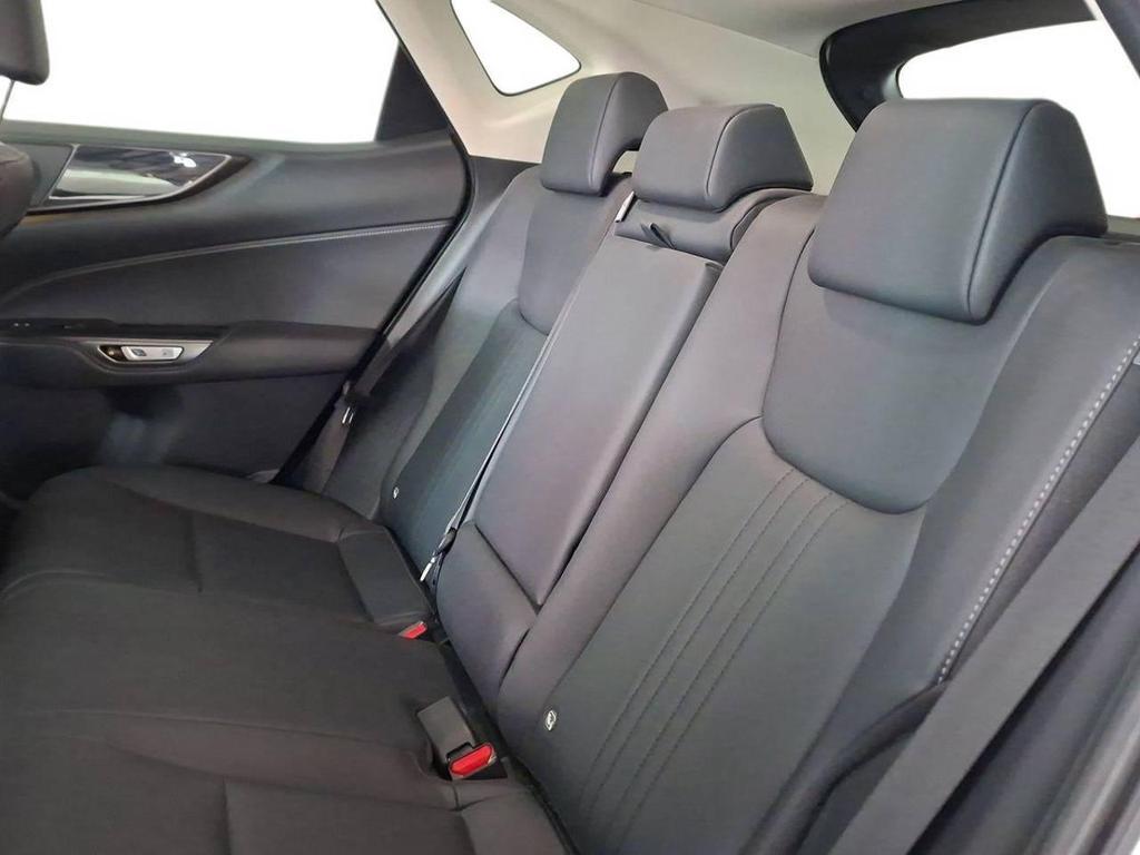 Lexus NX 2.5 Hybrid Premium 4WD e-CVT