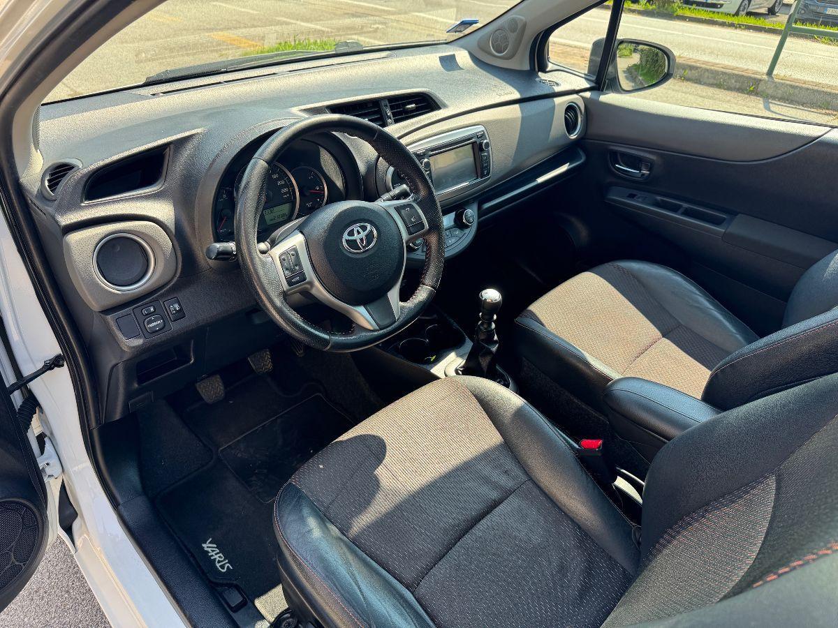 TOYOTA - Yaris - 1.3 3 porte Lounge TAGLIANDI CERTIFICATI