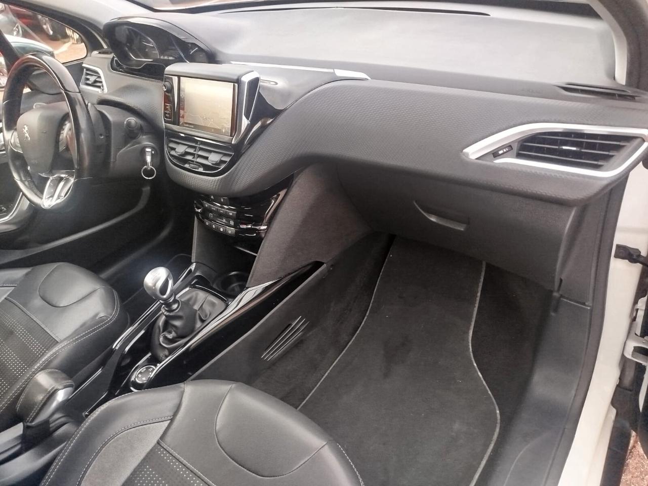Peugeot 2008 BlueHDi 120 S&S Allure
