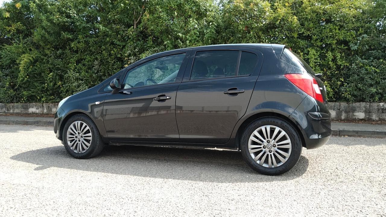 Opel Corsa 1.2 85CV 5 porte GPL-TECH Edition