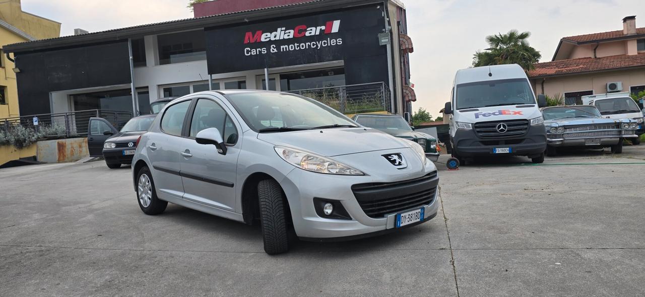 Peugeot 207 1.4 8V 75CV 5p. X Line