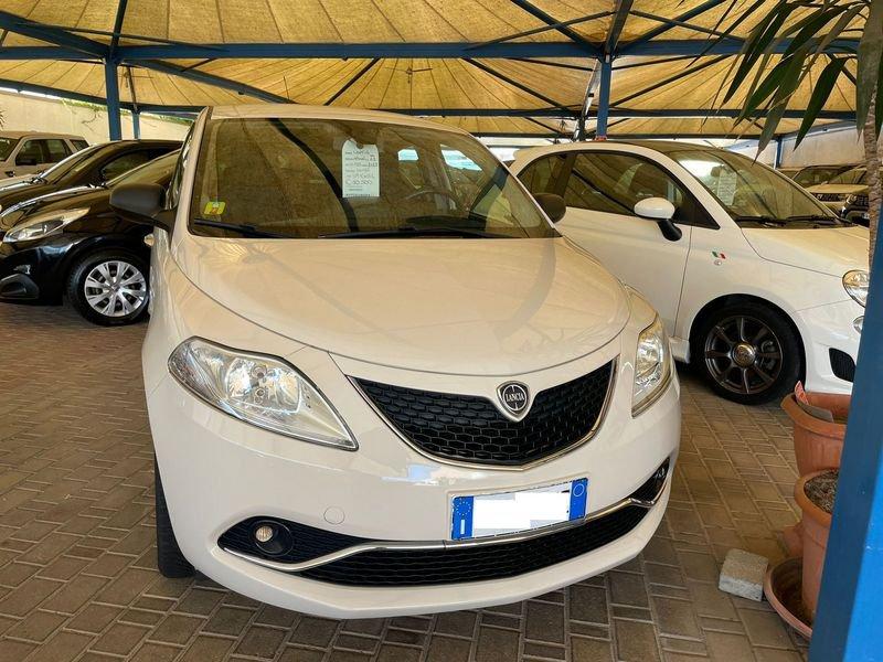 Lancia Ypsilon 1.2 69 CV 5 porte GPL Ecochic Silver