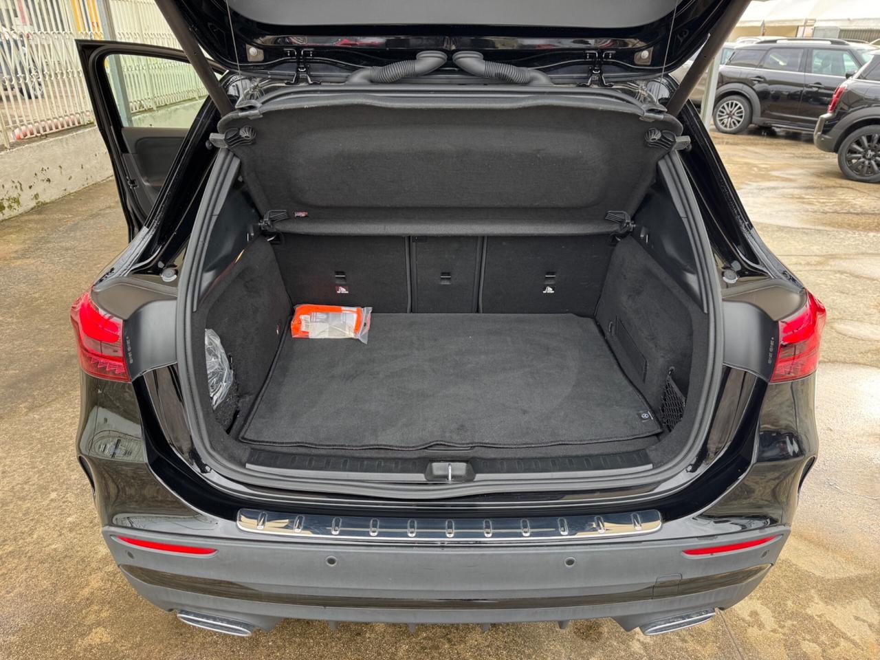 MERCEDES-BENZ GLA 180 d AUT. AMG LINE PREMIUM PLUS - MY24