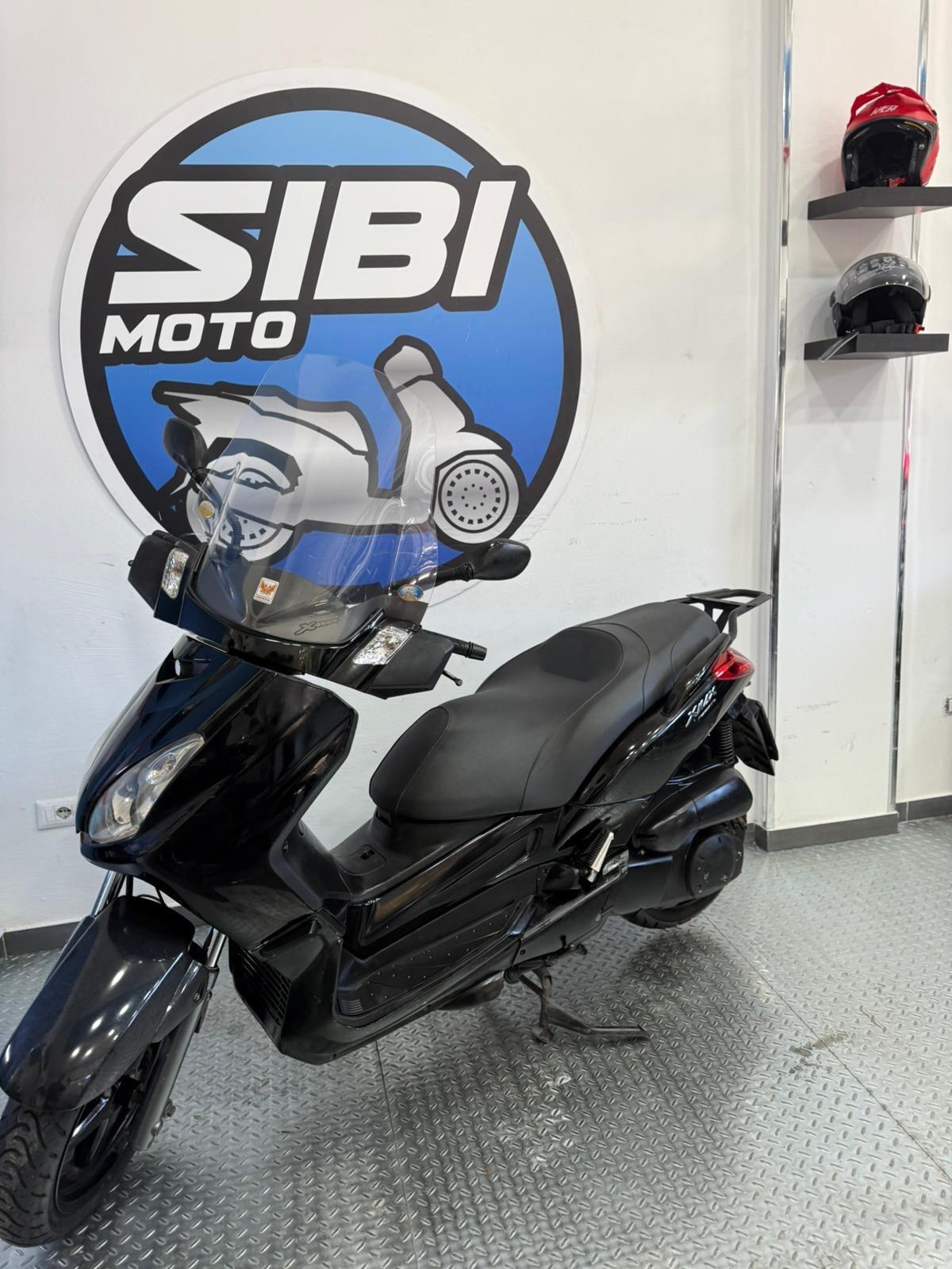Yamaha X-Max 250