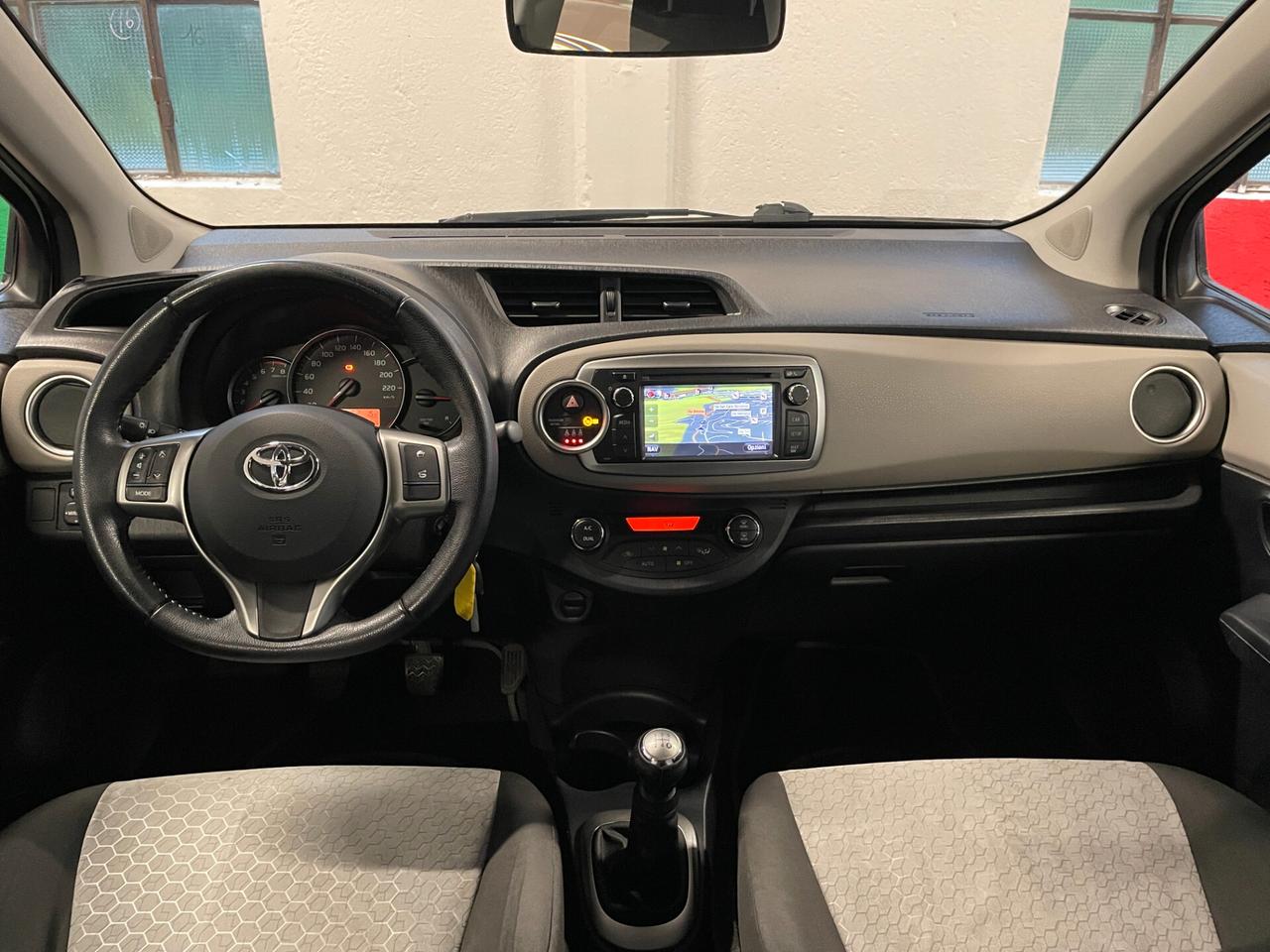 Toyota Yaris 1.0 5 porte NEOPATENTATI