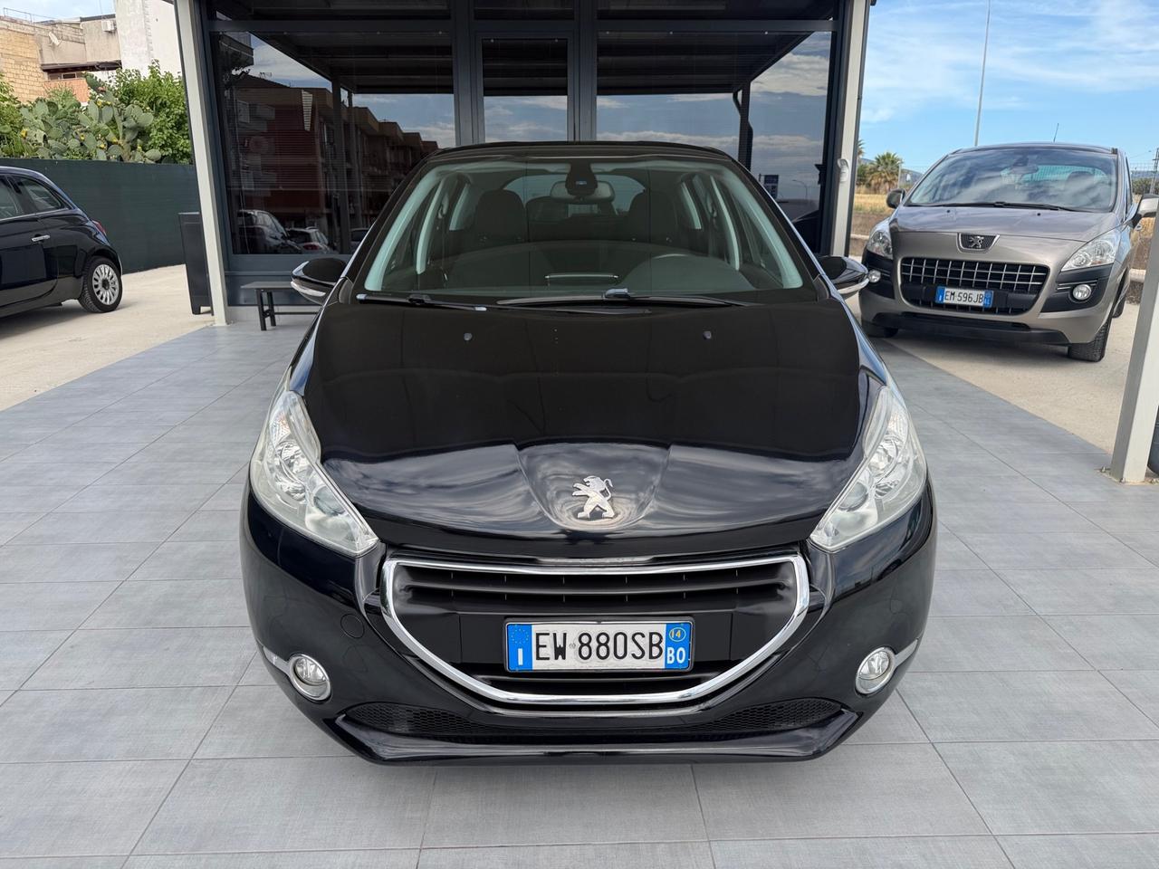 Peugeot 208 1.4 HDi 68 CV 5 porte Allure