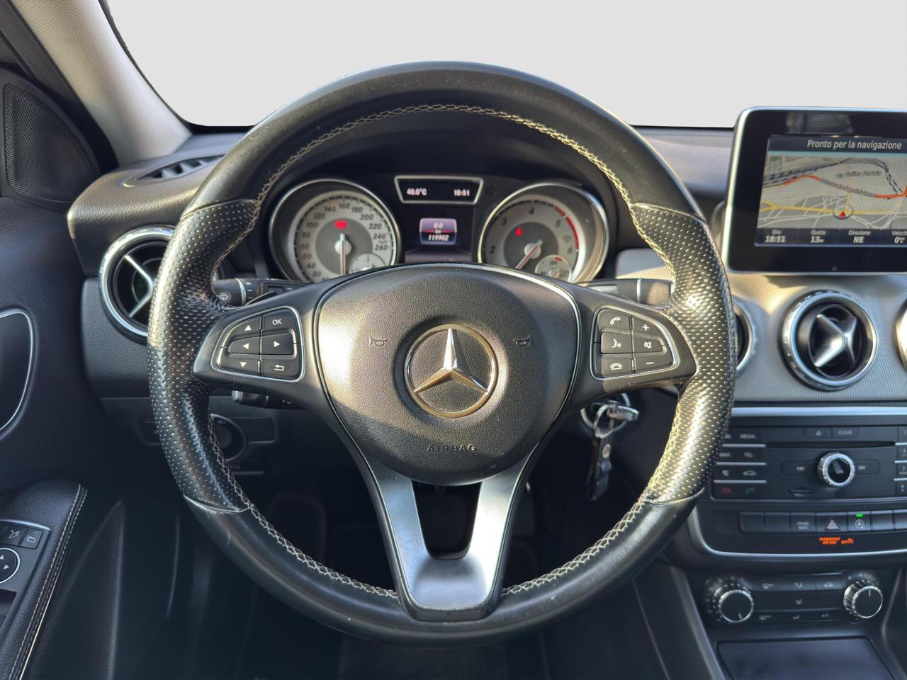 Mercedes-benz GLA 180 d 1.5 109cv Sport automatico 2016