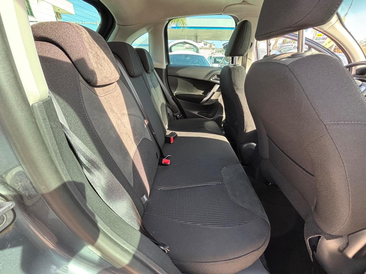 CITROEN C3 1.4 BENZ EXCLUSIVE 60.000KM