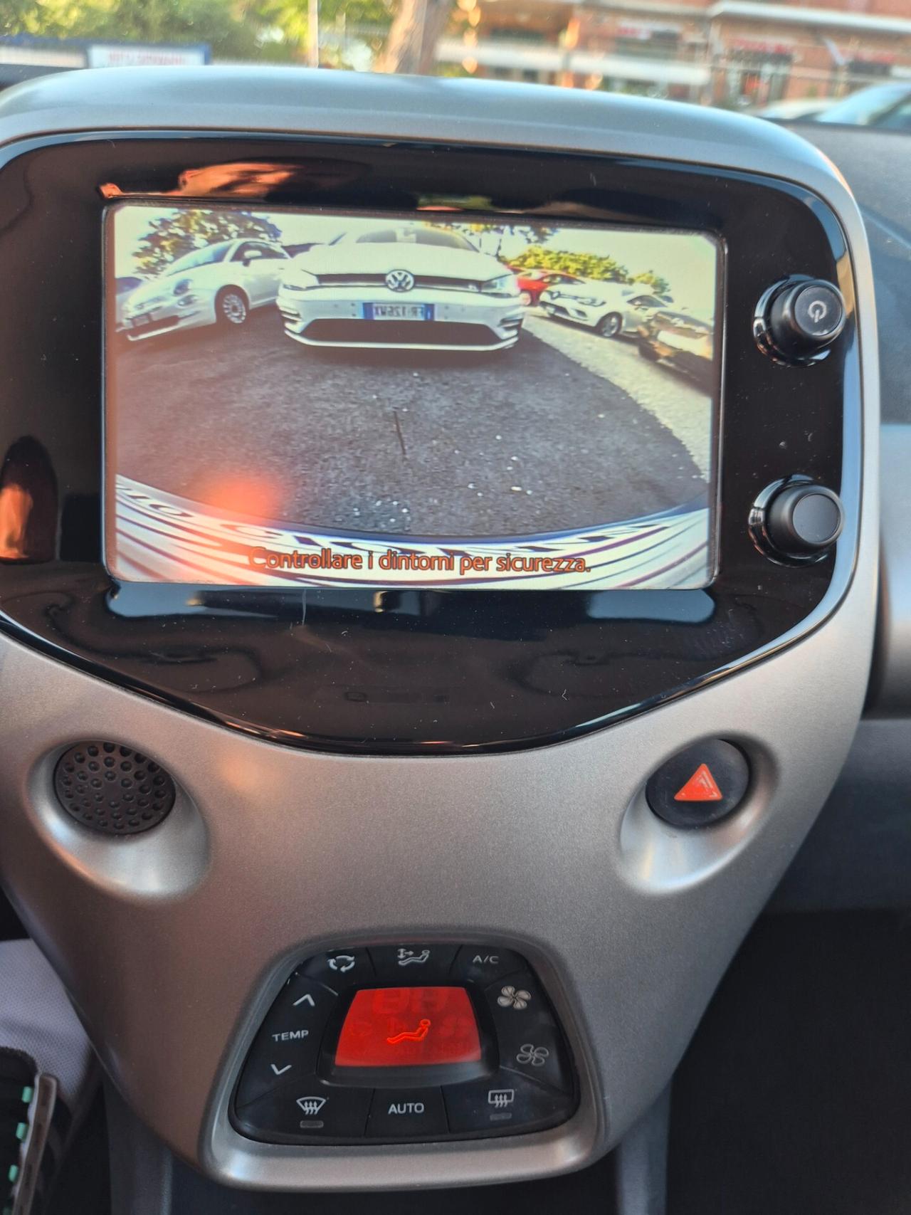 Toyota Aygo 1.0 VVT-i 69 CV 5 porte x-wave MMT