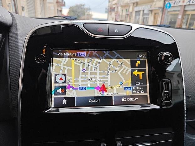 RENAULT Clio 1.5 dCi 75CV *NAVI* - 2015