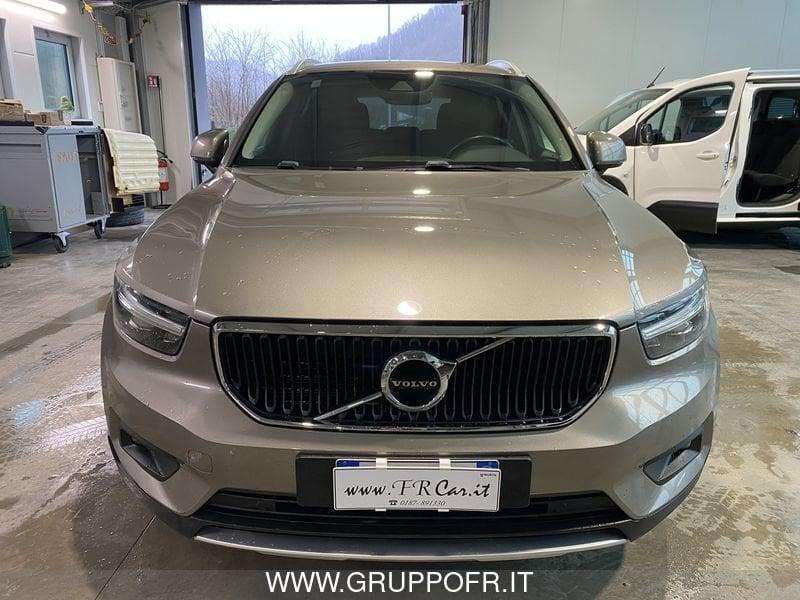 Volvo XC40 B4 AWD Geartronic Momentum Pro
