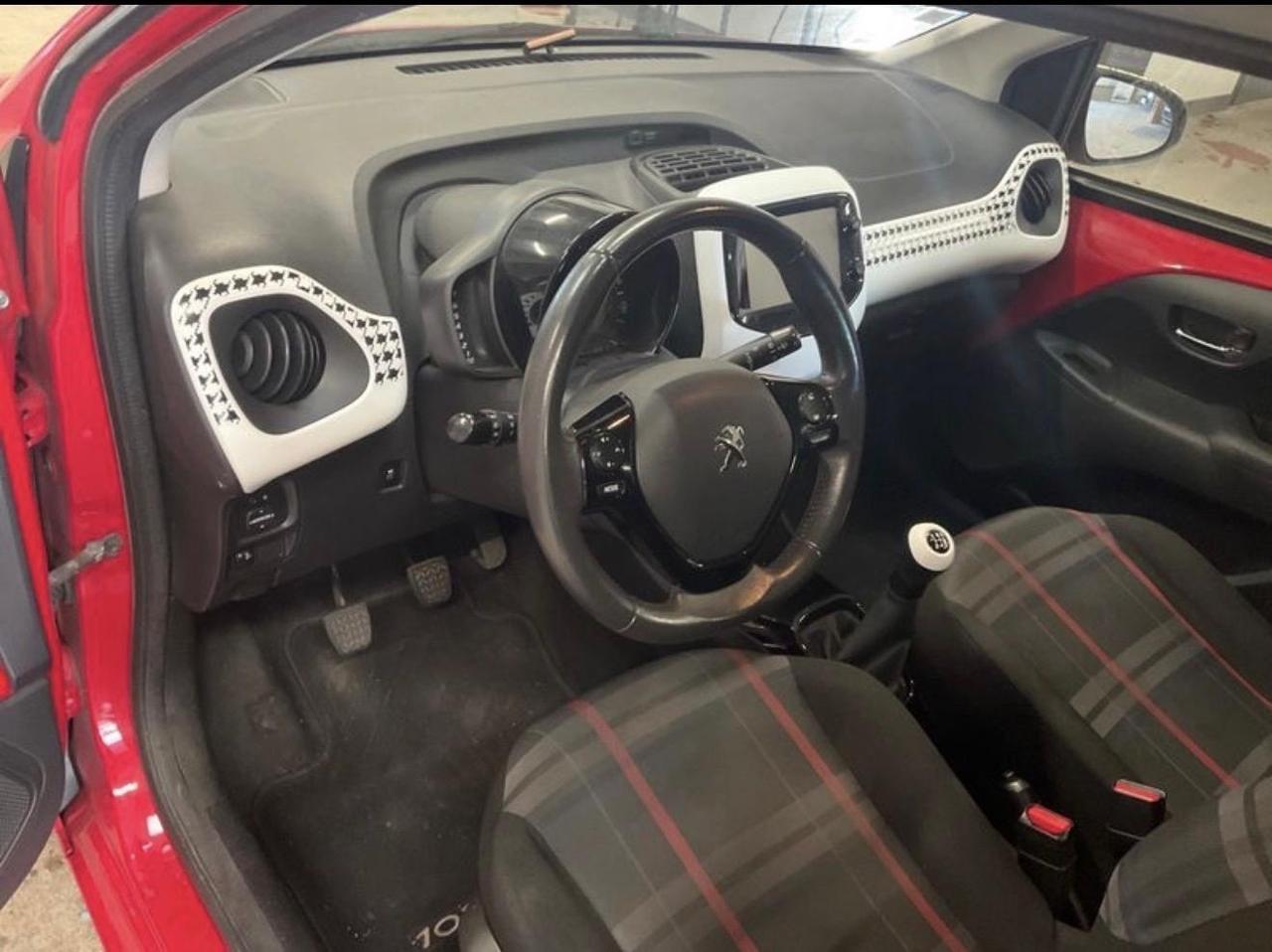 Peugeot 108 PureTech 82 5 porte Allure