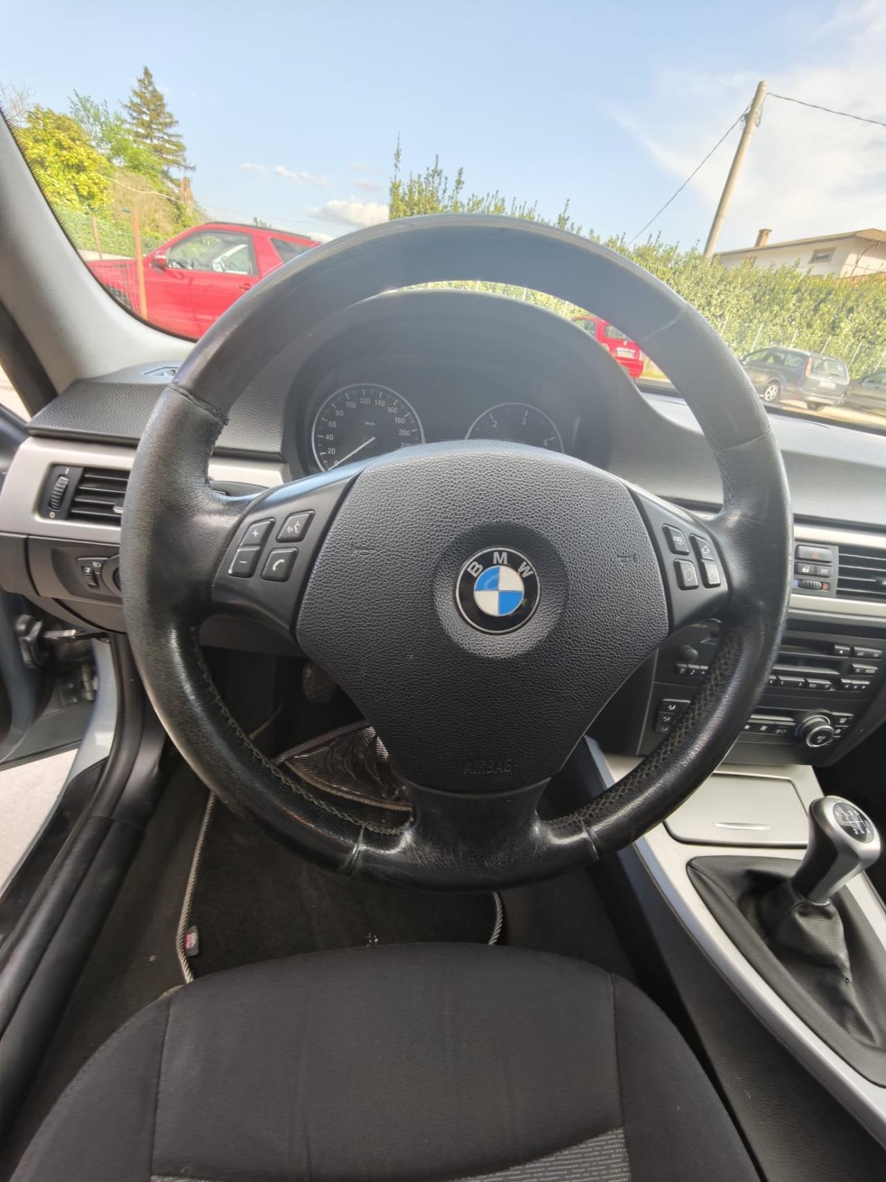 Bmw 320d berlina garantita 12 mesi