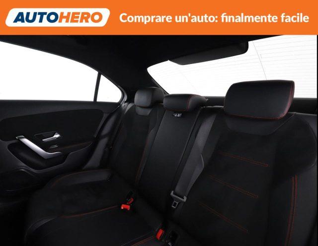 MERCEDES-BENZ A 200 Premium