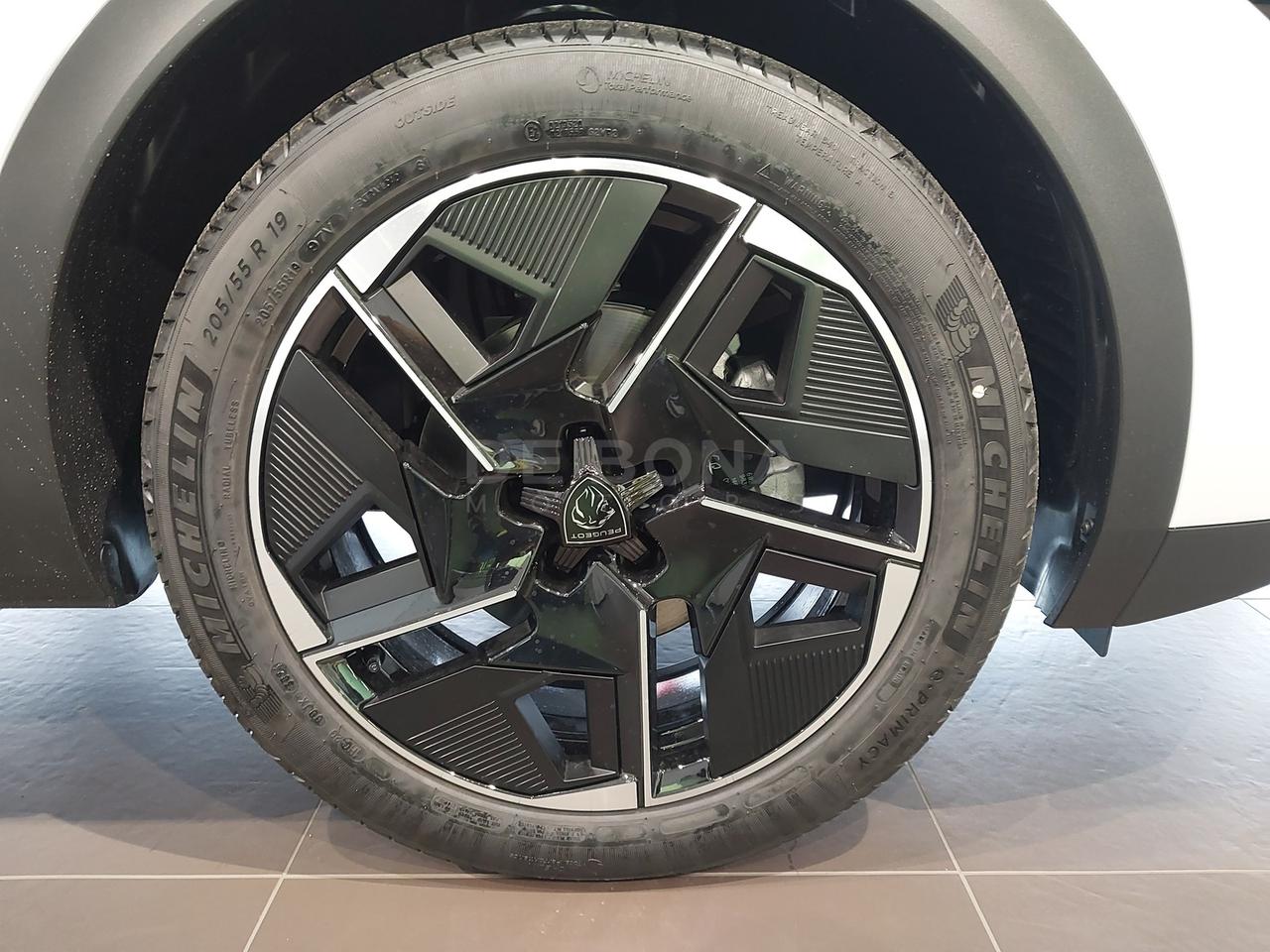 Peugeot 408 1.2 hybrid gt 136cv e-dsc6