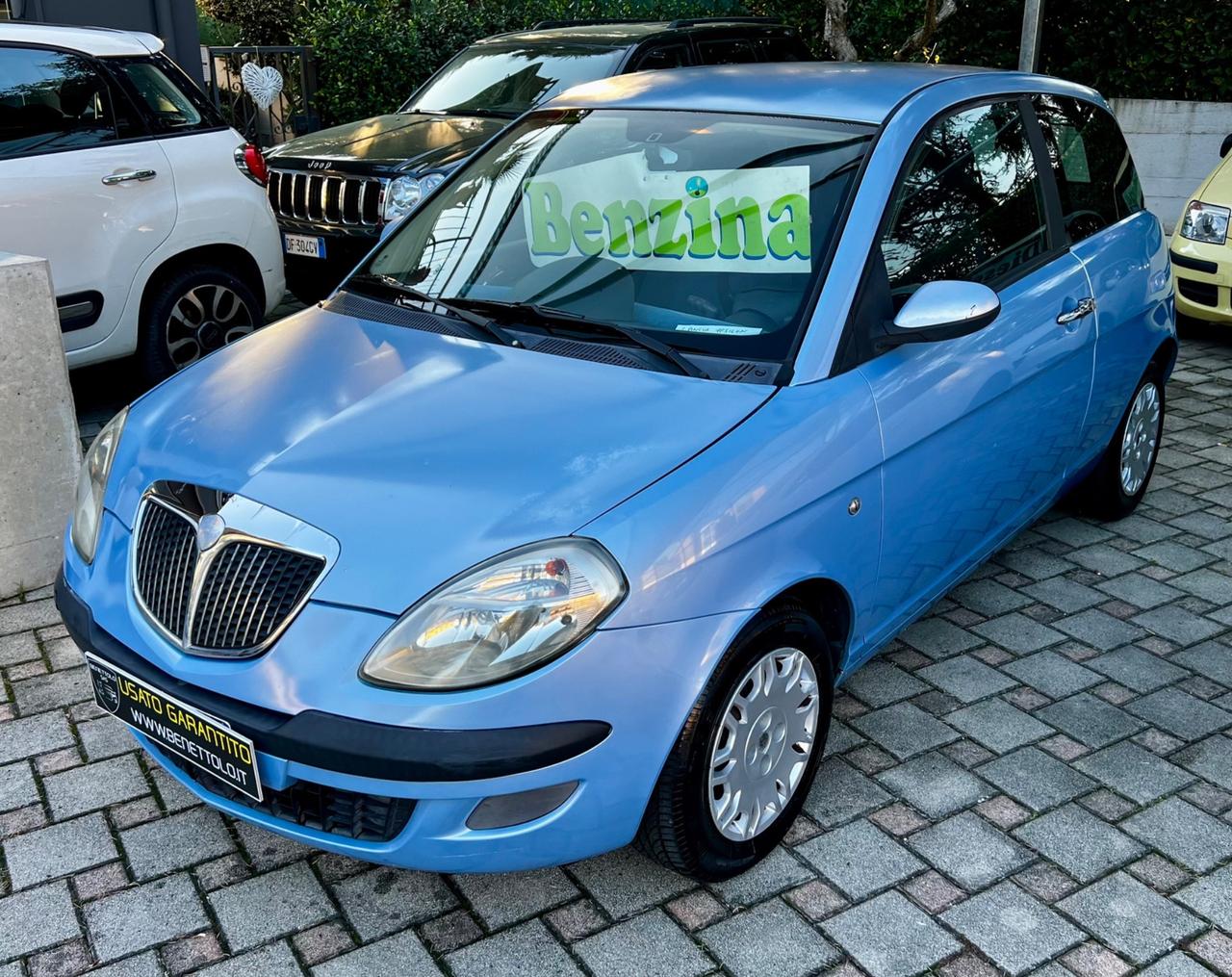 Lancia Ypsilon 1.2 16V Argento
