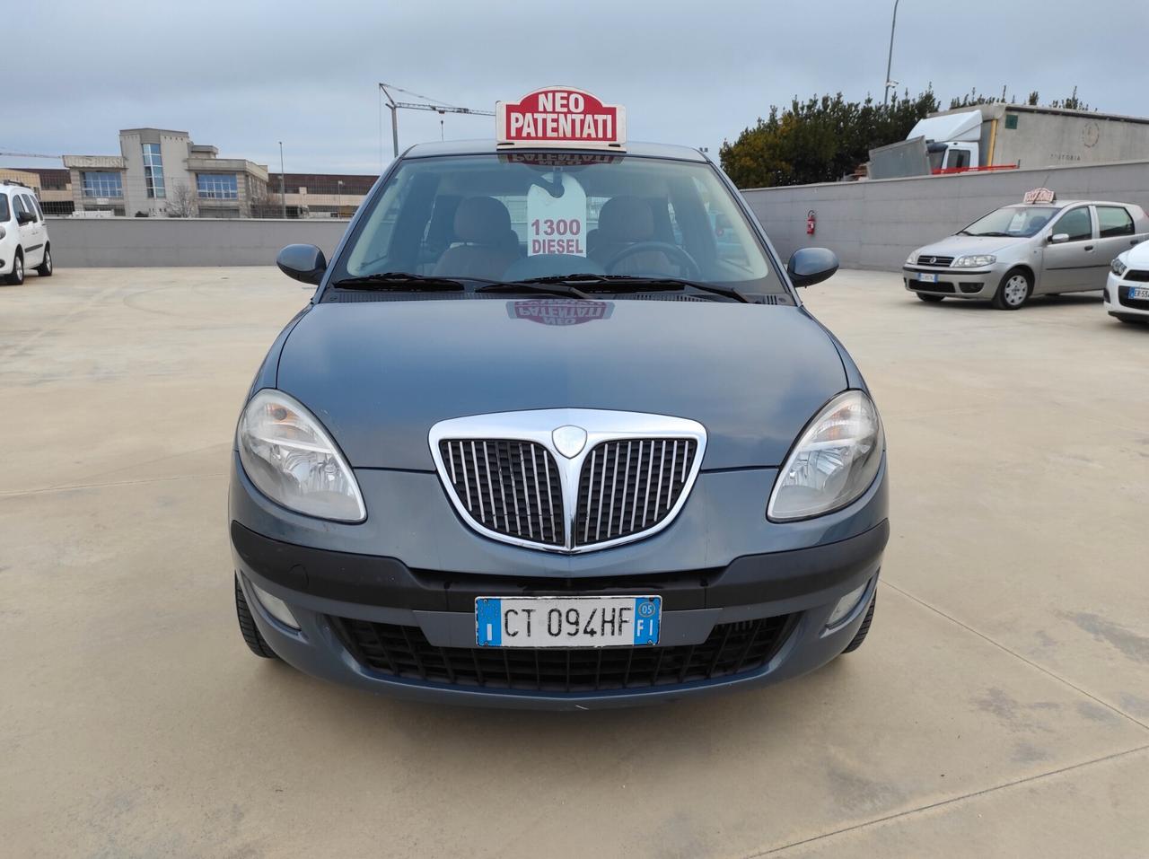 Lancia Ypsilon 1.3 Mjet - 69cv NEOPATENTATI