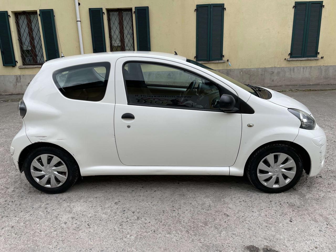 Toyota Aygo 1.0 12V VVT-i 3 porte Active Connect