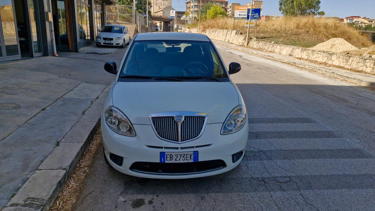 Lancia Ypsilon 1.2 69 CV Diva