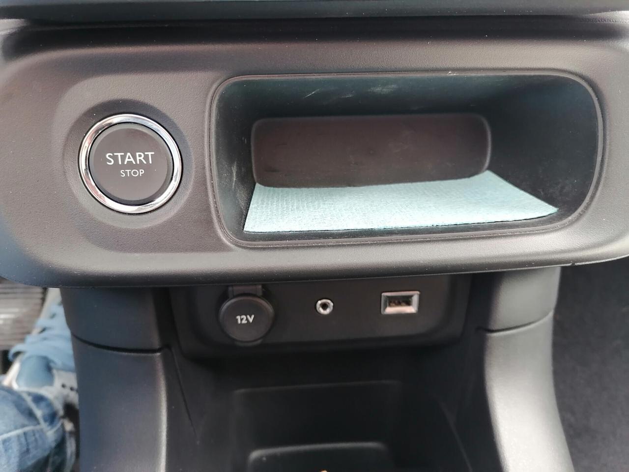 Citroen C3 1.2 BENZ/GPL Shine TETTO PANORAMICO FULL