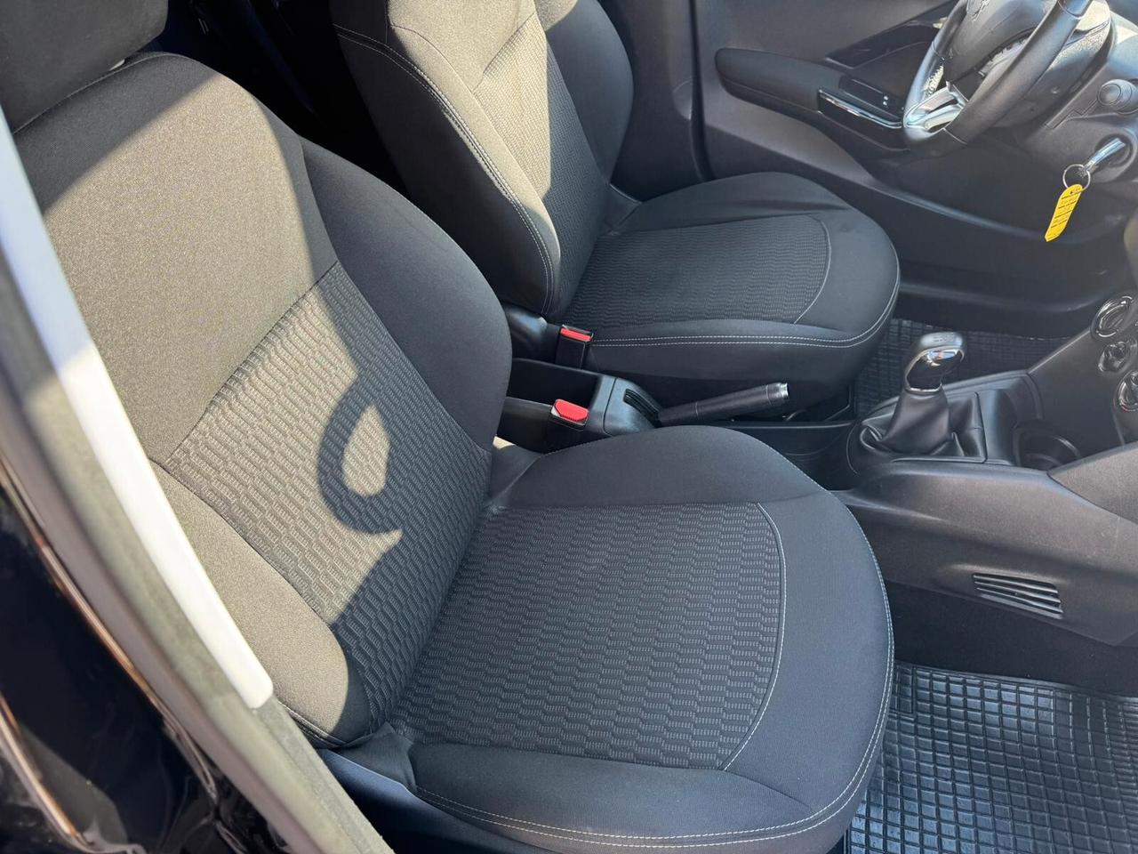 Peugeot 208 BlueHDi 75 Style