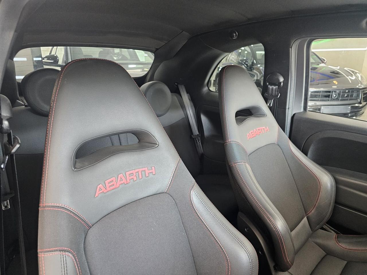 Abarth 595 C 1.4 Turbo T-Jet 180 CV Esseesse