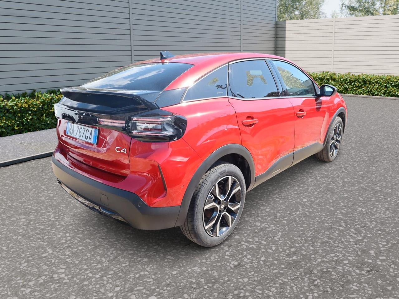 CITROEN C4 1.2cc Hybrid 145cv e-dcs6 Max