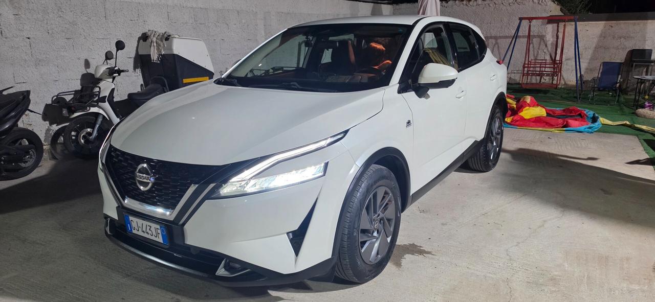 Nissan Qashqai MHEV 140 CV Business